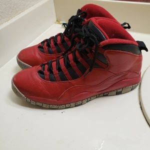 Jordan 10 bulls over Broadway